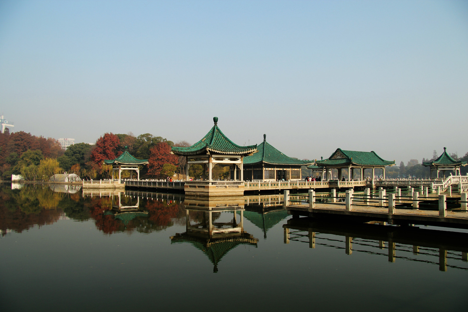 第五站:东湖听涛景区(梨园)(免费)